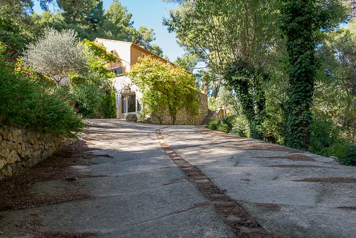 reserver une chambre pour dormir prs des calanques de Cassis pour en profiter au maximum