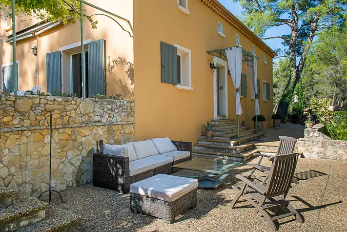 chambre d'htes  Aubagne prs des magnifiques calanques de cassis trs rputes